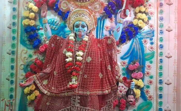 Resonant with the name of Akhand Sitaram in Kali temple near Hasanpur sugar mill and Hanuman ji temple.