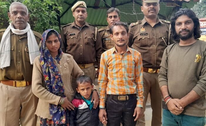 When the child who came to the funeral suddenly lost his way, the police searched him and handed him over to his family.