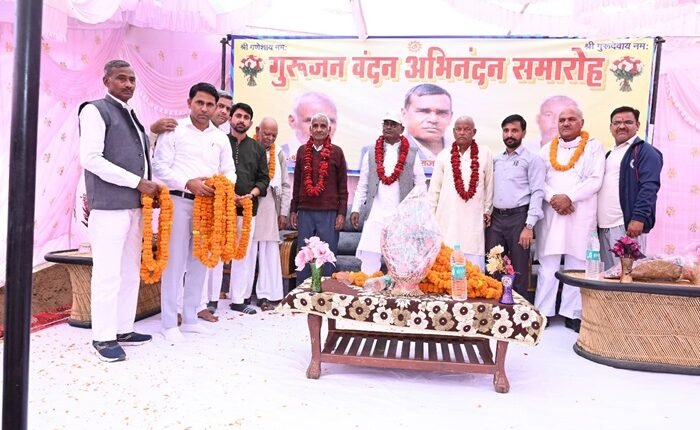 Unique initiative of the youth of Kasampur Khola and Rumalpuri, organization of Gurujan-Vandan-Abhinandan program