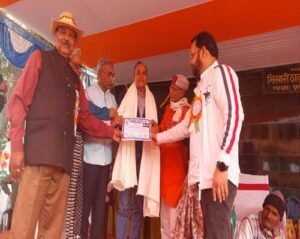 Ganadesh Digital Head Anoop Kumar Singh gets special honor for journalism in Bhikhari Thakur Jayanti cum honor ceremony