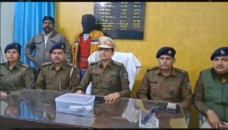 A criminal involved in the murder of a poultry farm businessman in Dalsinghsarai was arrested with a country-made pistol and cartridges.