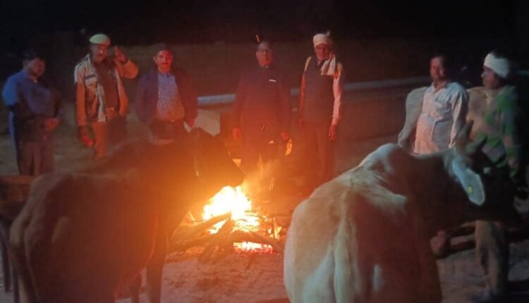 On the instructions of the District Magistrate, all the SDMs inspected the shelters in their tehsils.