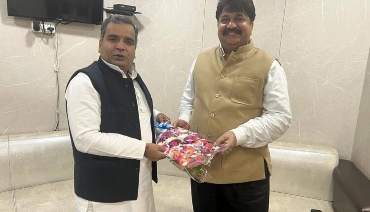 Badaun: Former MP Dharmendra Yadav congratulated former minister Abid Raza on becoming National Secretary.