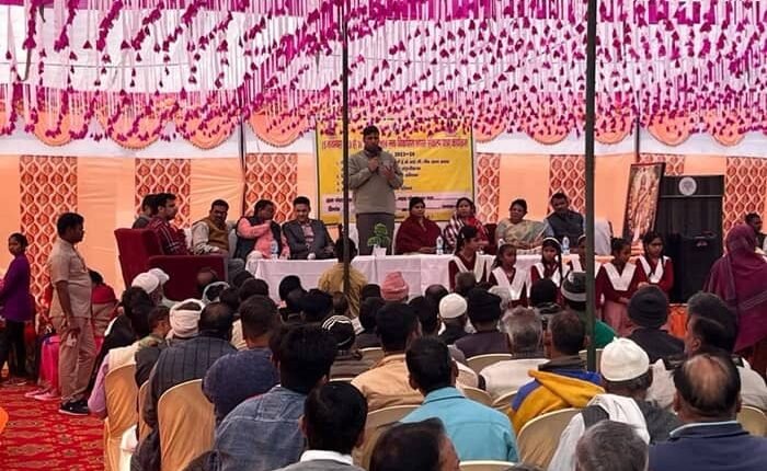 MLA and District Magistrate inaugurated Sankalp Yatra developed in Milak