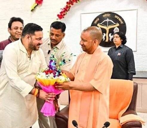 Picture of BJP leader expelled from party with CM Yogi goes viral