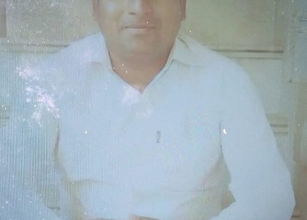 Sikanderabad: Attacked his wife and committed suicide by hanging himself