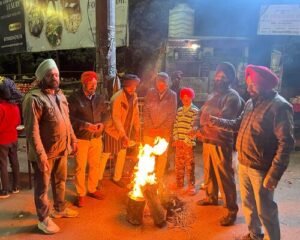 Veer Khalsa Seva Samiti distributed tea