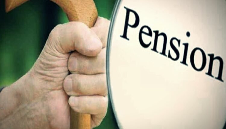 Information about the death of pensioner and family pensioner should be immediately given to the treasur