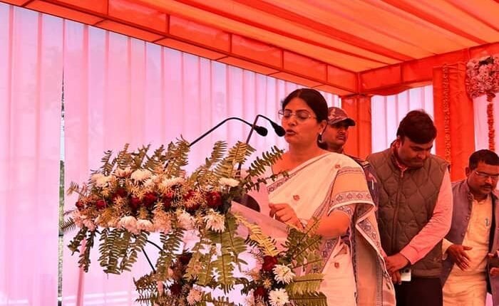 Inauguration of foot over bridge and halt of Singrauli - Varanasi Junction Intercity Express at Narayanpur Bazaar Railway Station. ​