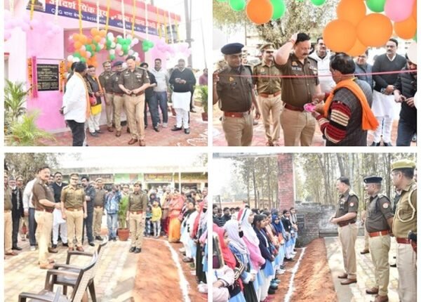 Rampur Superintendent of Police inaugurates pink booth in Kemri