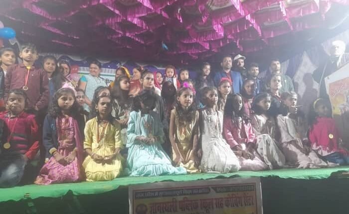 On Basant Panchami, children presented a cultural program at Gyansthali Public School, Sakhwa.