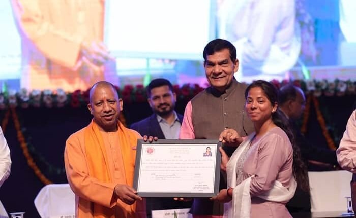 Those who commit 'sin' with the youth will neither remain in the house nor in the ghat: Yogi Adityanath