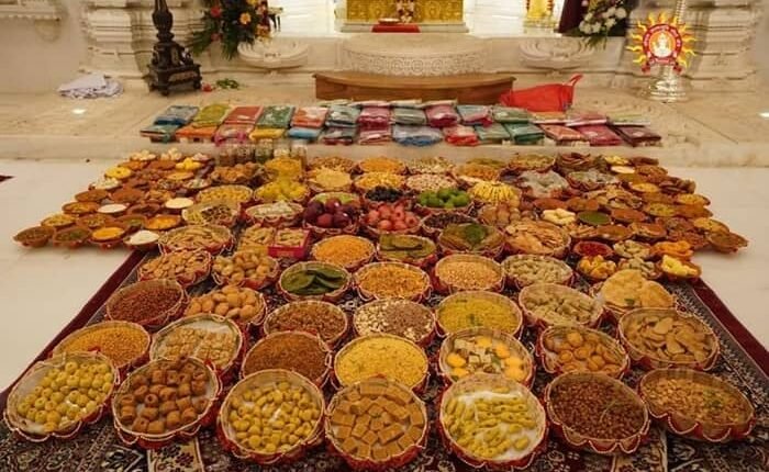 56 Bhog Prasad were offered to Lord Shri Ramlala Sarkar present in Shri Ram Janmabhoomi Temple.