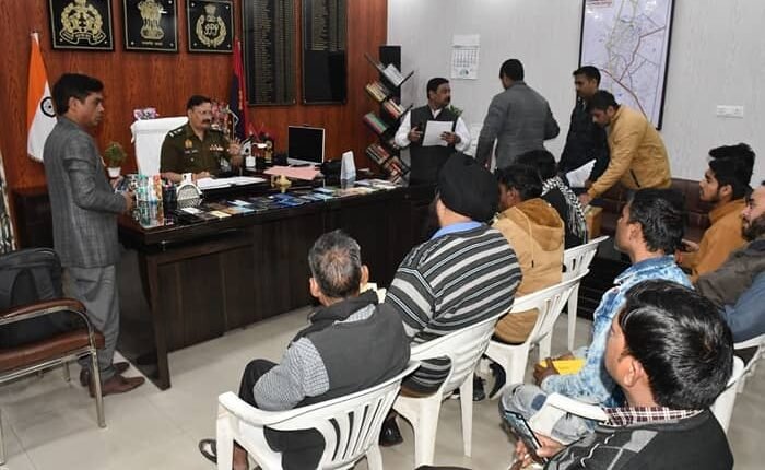 Surveillance Cell Rampur recovered 65 lost mobile phones of common people.