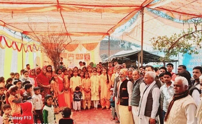 Shrimad Bhagwat Mahayagya was organized with the immense grace of Shri Devraha Baba.