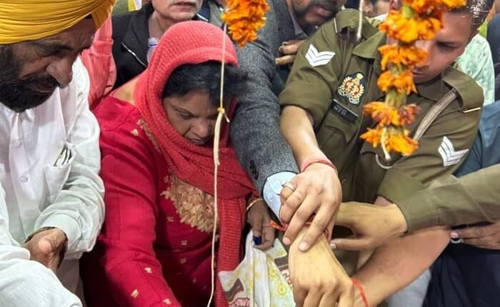 Minister of State Baldev Singh Aulakh performed Jalabhishek of the ancient Shiva temple of his assembly constituency Bilaspur.