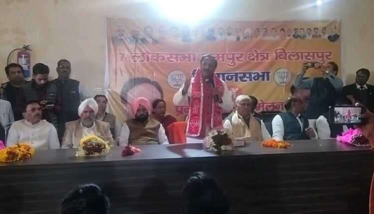 Former Uttarakhand Chief Minister Ramesh Pokhriyal Nishank reached Rampur, BJP members gave warm welcome