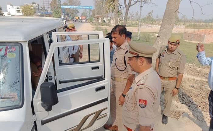Additional Superintendent of Police Rampur and Area Officer Swar along with the police force conducted vehicle checking campaign.