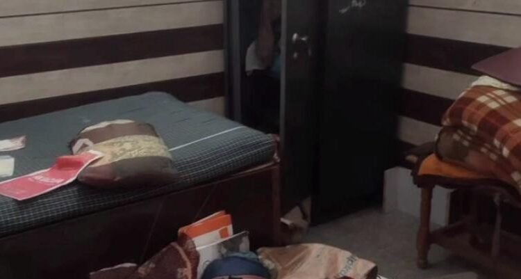 Cash and jewelery worth lakhs stolen from policeman's locked house