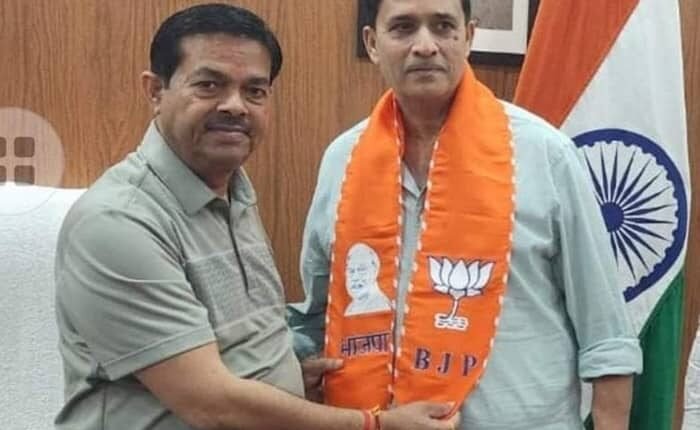 Badaun: Former National Secretary of SP Yogendra Tomar joins BJP