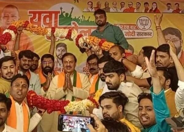 Dr. Mahesh gave the mantra of victory to the youth of the area