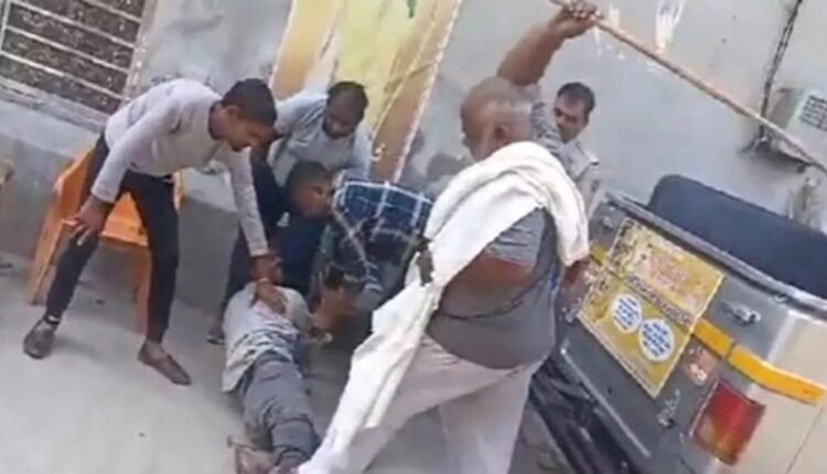 Case filed against Bittu Bajrangi, accused of Nuh violence, the young man was openly made to lie down in the street and was beaten with sticks.