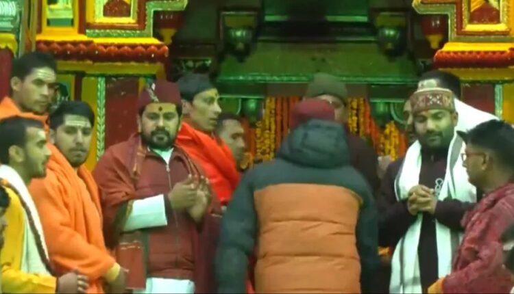 Chanting of mantras and melodious tunes... the doors of Badrinath temple were opened with rituals