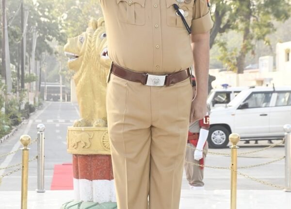 Superintendent of Police, Rampur inspected the Friday parade by taking salute in the police line.