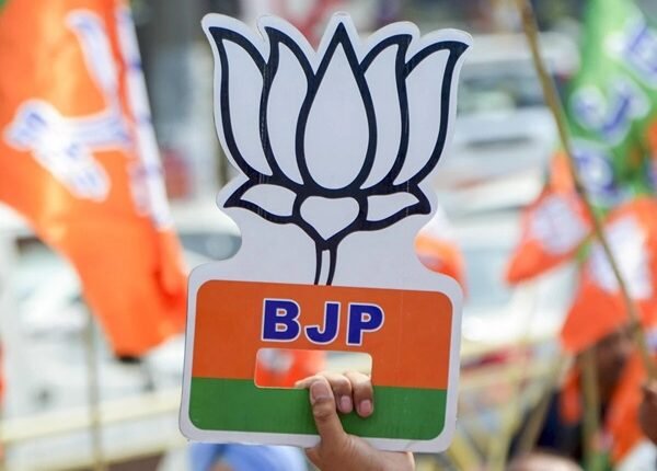 BJP leader seeks Maharashtra minister's expulsion claiming he backed Cong candidate in LS polls