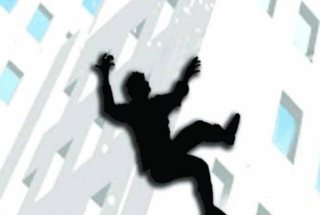 When he slapped his neighbour's wife, she beat him up badly, the man lost his life after being pushed from the roof