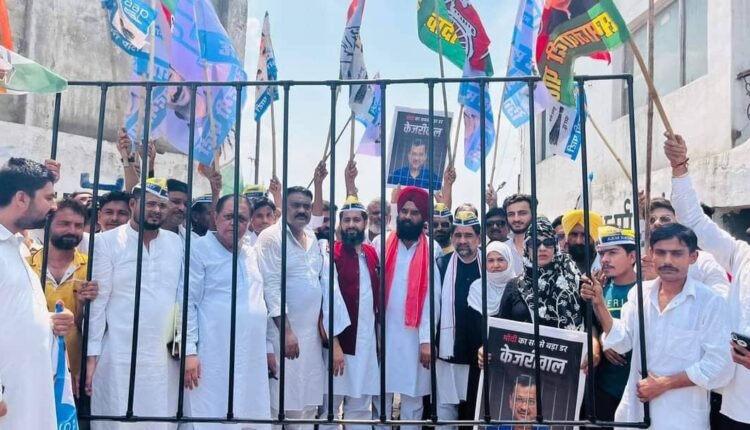 India alliance on the streets in Rampur for the release of Arvind Kejriwal