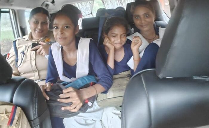 Kasganj Police Captain Aparna Gautam Kaushik showed an example of humanity, sent school girls home
