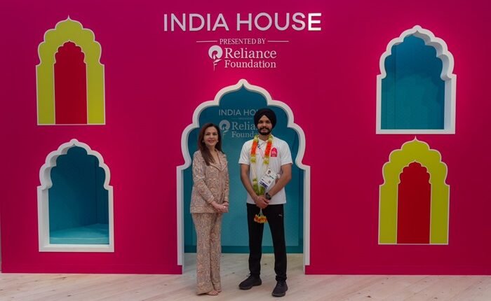 After the victory, shooter Sarabjot ate dosa, golgappa and bhel at India House