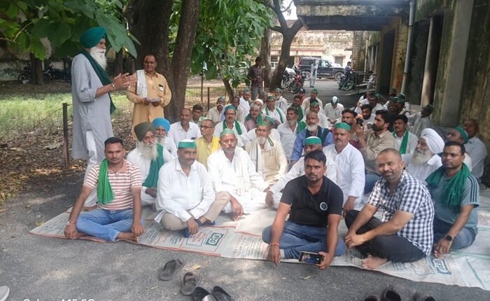 Monthly Panchayat of Bharatiya Kisan Union Tikait was held under the chairmanship of Sardar Arjun Singh