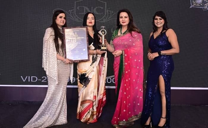 Nepalese singers Satyakala Tamang Lama and Furwa Galbo Moktan Thupten were honored at the Global Stars Awards ceremony