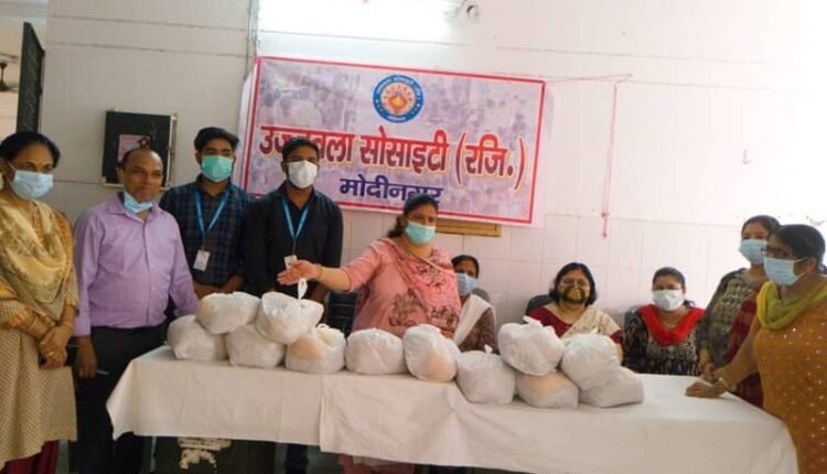 Nutrition kits distributed to TB patients under the leadership of Seema Arora, President of Ujjwala Society at TU, CHC Modinagar