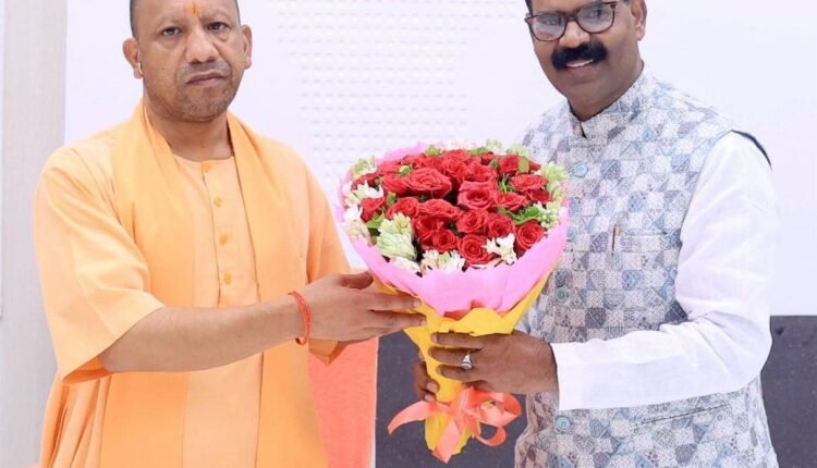 Vice President of Backward Classes Commission met Chief Minister Yogi