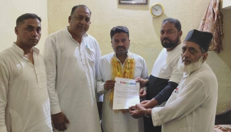 Nadir Khan alias Bablu became the city president of Hum Ekta Manch