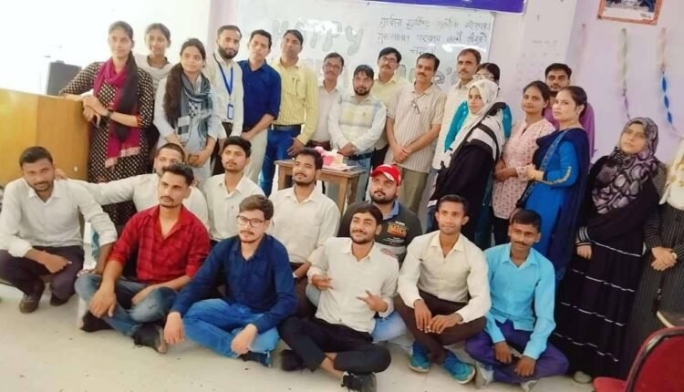 Rampur: Teacher felicitation ceremony organized on the occasion of Teachers' Day