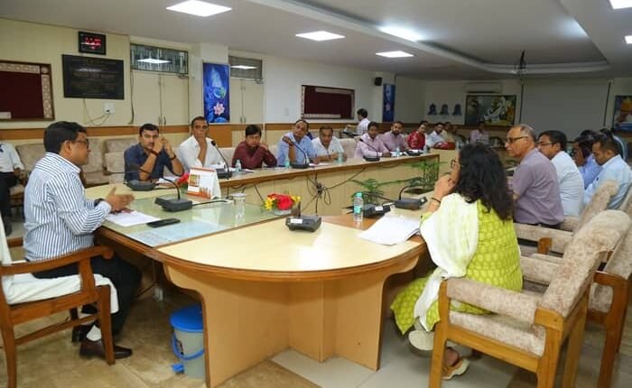 Coordination and understanding is necessary in recovery work: Additional District Magistrate Nagar Gambhir Singh