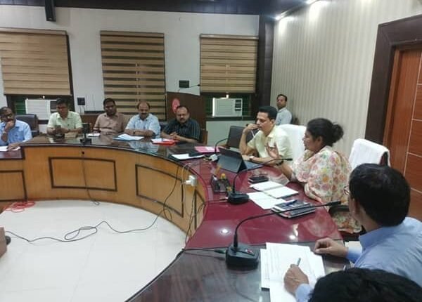 Prepare a list of village heads who do not cooperate in MDM