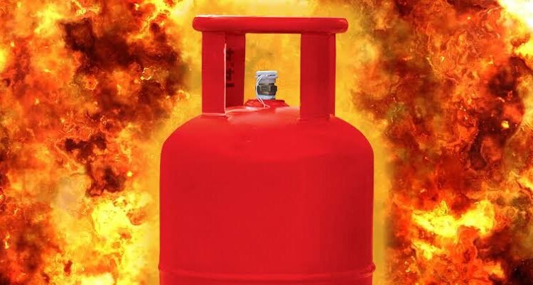 Painful: The family was preparing for the son's birthday, suddenly something happened... four people died