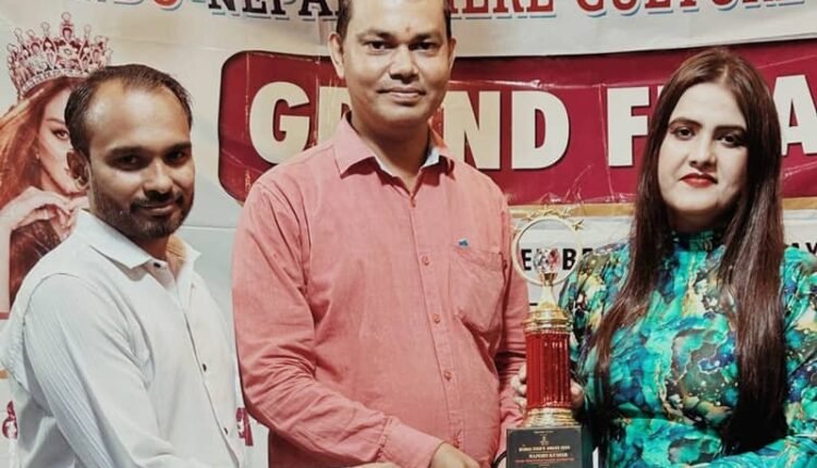Rajesh Jaiswal honoured with 'Best Social Worker' award