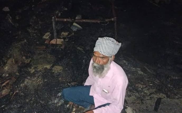 Rampur: Fire in a laborer's hut in Khuntakheda village, loss of lakhs