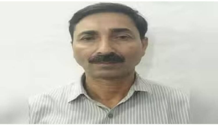 Senior assistant of Minority Welfare Department arrested, was taking bribe in installments
