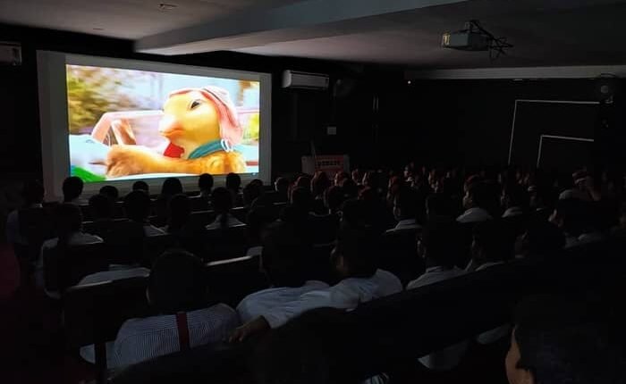 Pt. Jawaharlal Nehru's birth anniversary was celebrated with great pomp as 'Children's Day' in Bloomingdale School