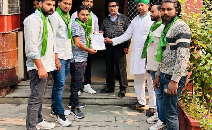 Bharatiya Kisan Union (Anant) submitted a memorandum regarding removal of encroachment in Ghaziabad