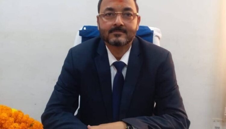 Mirzapur: The new principal of the medical college took charge