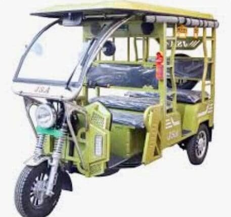 Uttar Pradesh: E-rickshaws cross 56 thousand in Lucknow
