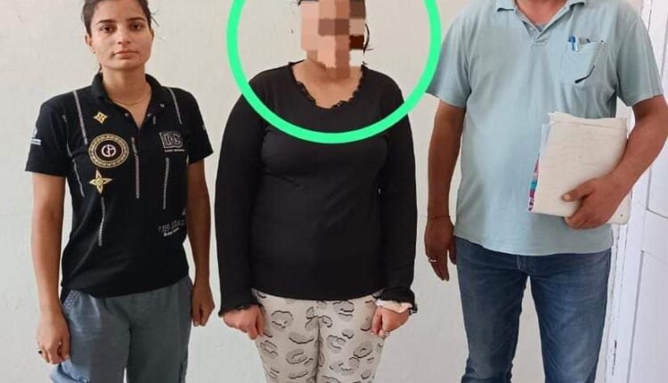 The Crime Branch KAT team traced the 16-year-old minor girl missing from her home to Ambala and handed her over to her family